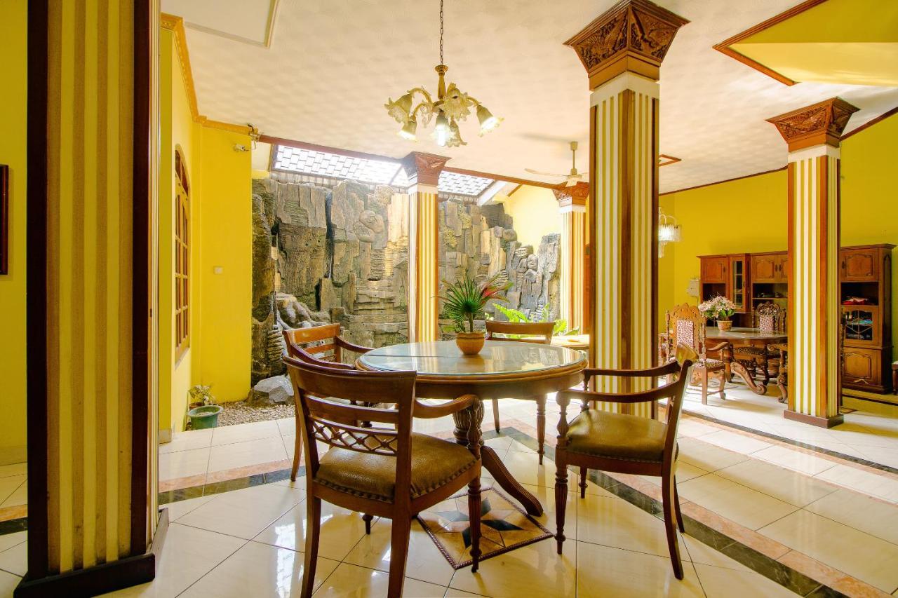 Oyo 1770 Hotel Mawar Saron 2 Kejayan Dış mekan fotoğraf