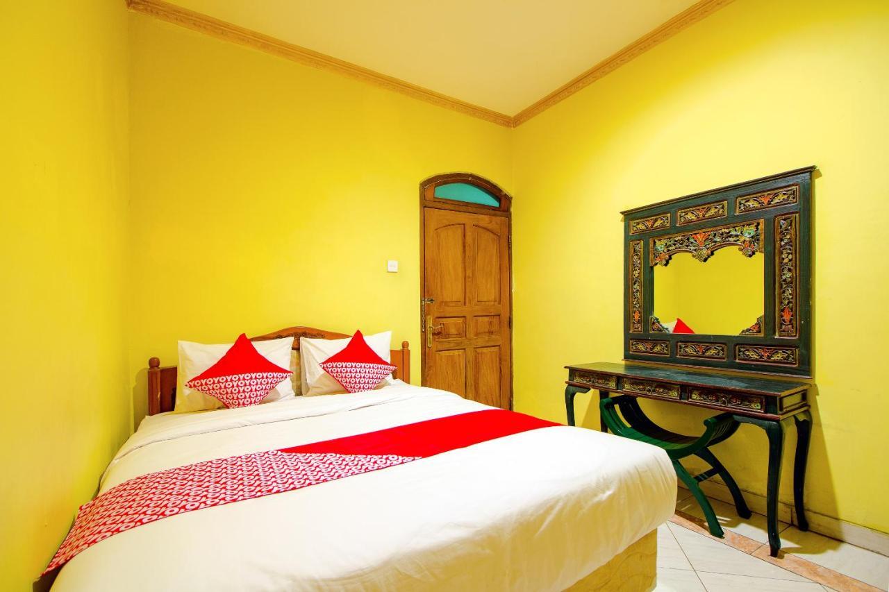 Oyo 1770 Hotel Mawar Saron 2 Kejayan Dış mekan fotoğraf