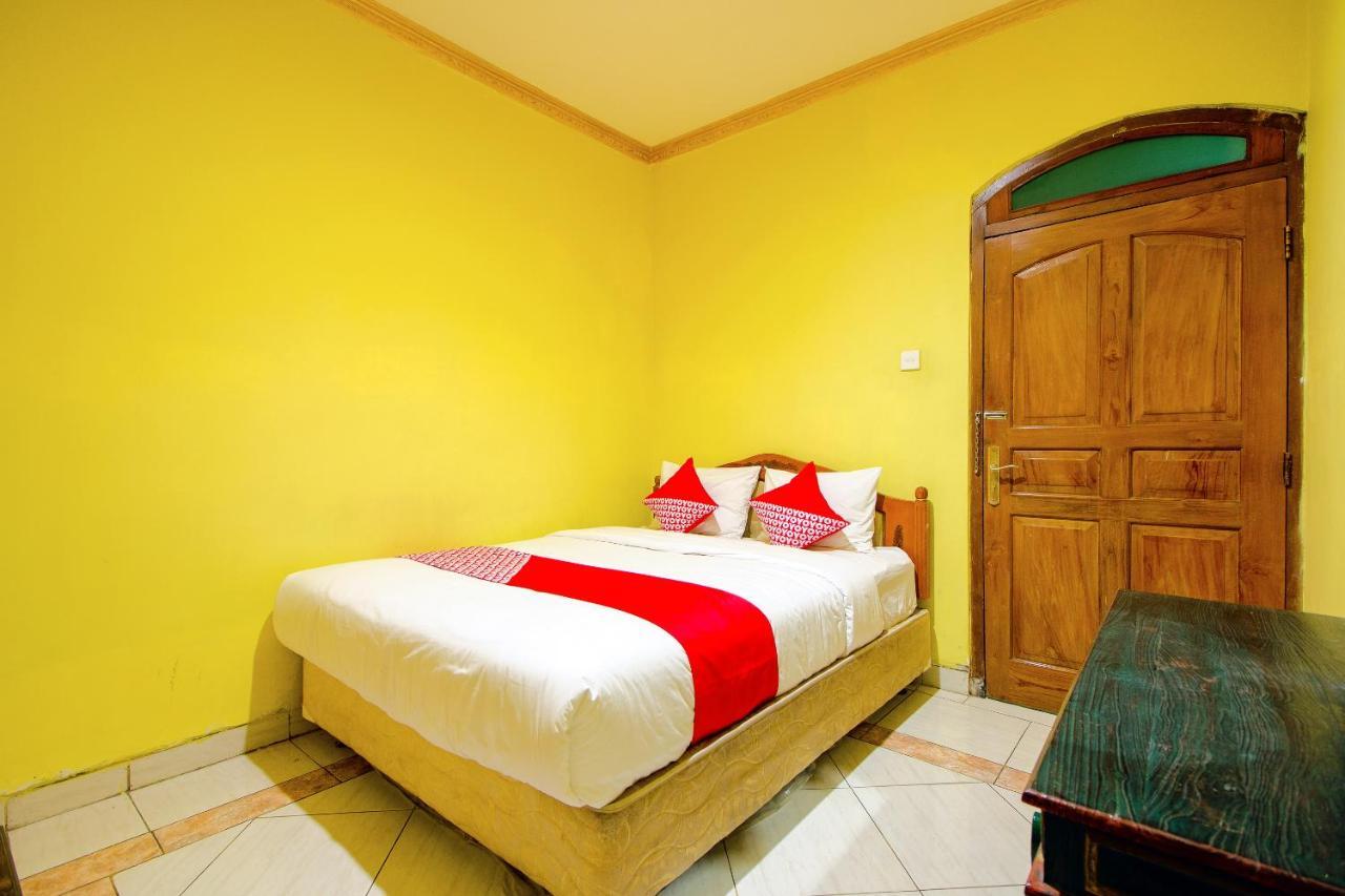 Oyo 1770 Hotel Mawar Saron 2 Kejayan Dış mekan fotoğraf