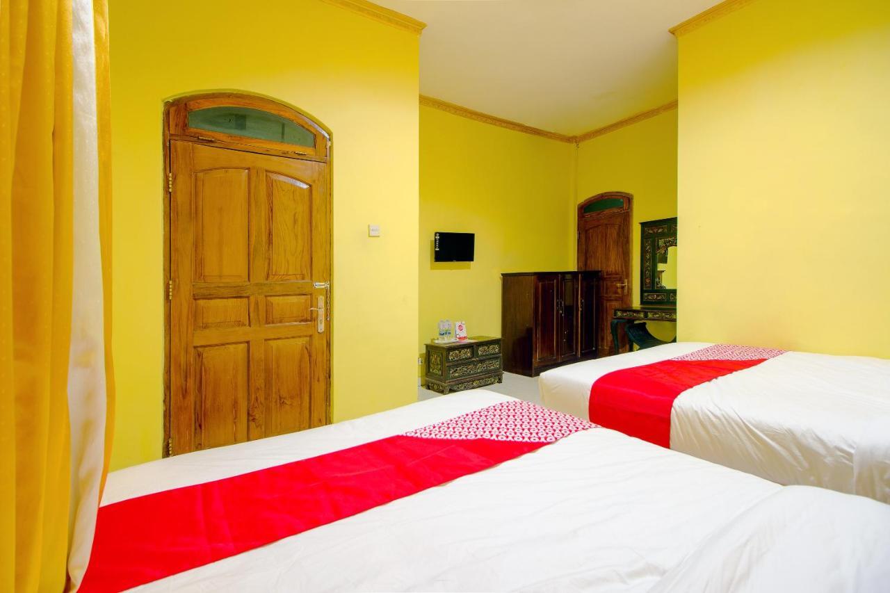 Oyo 1770 Hotel Mawar Saron 2 Kejayan Dış mekan fotoğraf